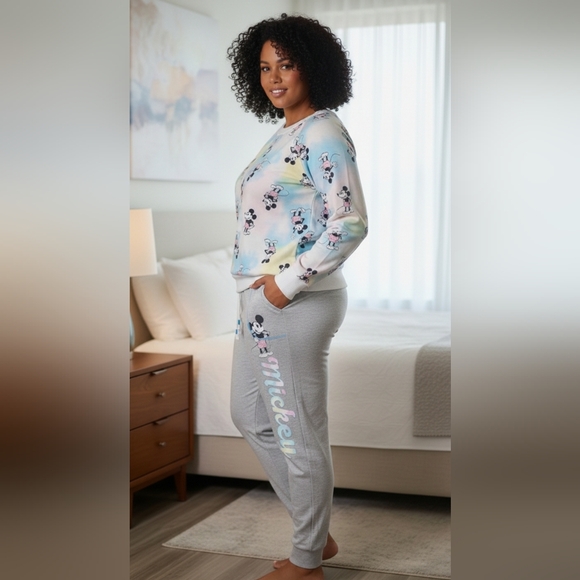 NWT Disney Mickey Mouse 2 Piece Set - Picture 2 of 8